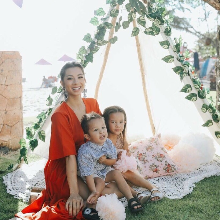 Menggemaskan banget ya anak-anaknya. (Foto: Instagram/jenniferbachdim)