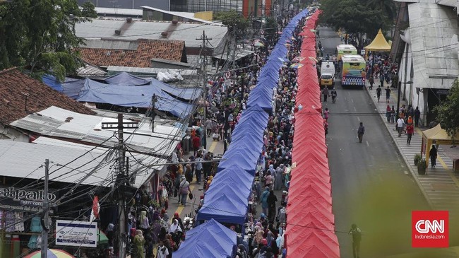 Dua pejabat Dishub DKI diperiksa kepolisian selama lima jam dan diberi 20 pertanyaan terkait kebijakan penutupan Jatibaru dan penataan Tanah Abang.