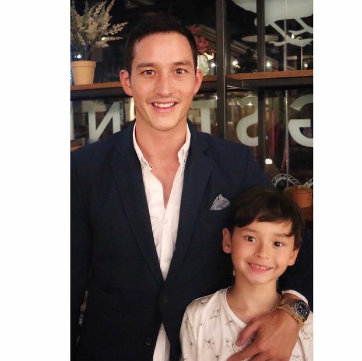 <p>Semakin besar Kenzo semakin mirip sang ayah ya. (Foto: Instagram @mike_lewis)<br /><br /></p>