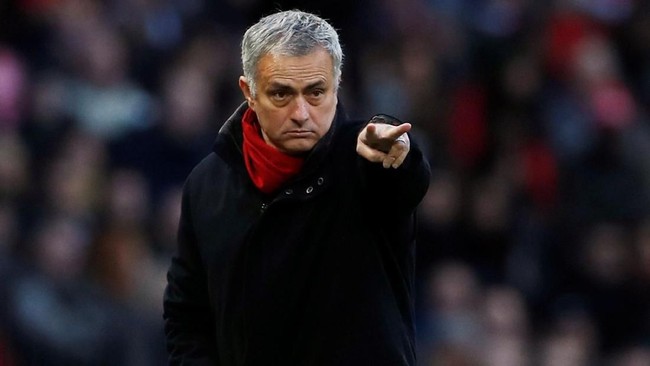 Tanpa kemenangan dalam jadwal yang padat tidak membuat Jose Mourinho mengeluhkan performa anak asuhnya. Sebaliknya Mou menyanjung David de Gea dan kawan-kawan.