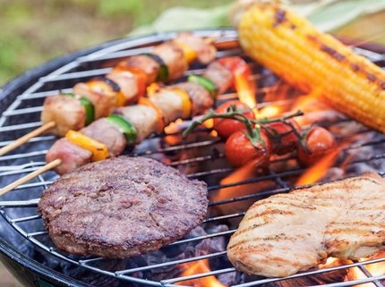 Ibu Hamil Ingin Makan Makanan Grill saat Tahun Baru? Simak Aturan Amannya