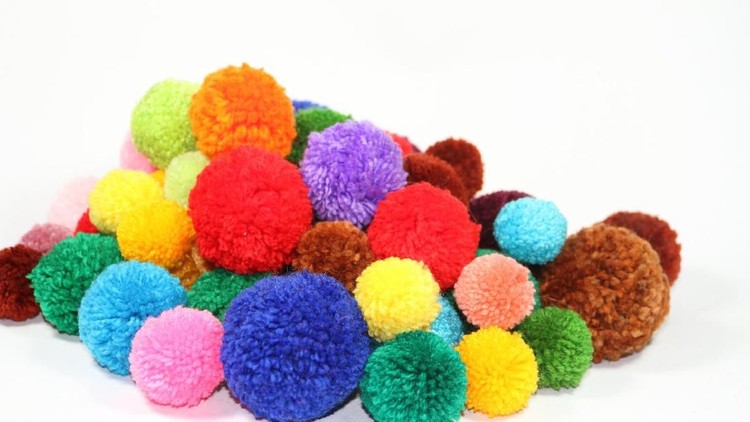 Ini adalah salah satu cara membuat si kecil sibuk hanya dengan menggunakan pom pom.