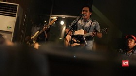 Tembang Hidup Sang Penyanyi Kafe