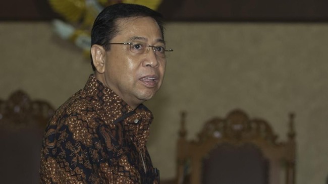Setnov menyerahkan sepenuhnya urusan Pilgub Jabar kepada Airlangga Hartarto yang kini memimping partai beringin.
