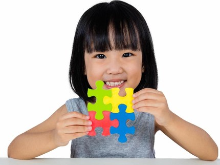 Anak Makin Pintar dengan Bermain Puzzle