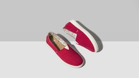 Menjajal 3 Sepatu Kece untuk Liburan Akhir Tahun