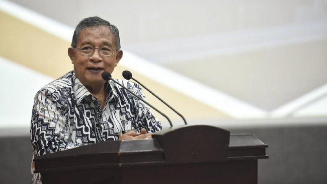 Menteri Koordinator Perekonomian Darmin Nasution mengungkapkan perlambatan pertumbuhan ekonomi China diperkirakan berdampak pada ekonomi RI kuartal III 2018.