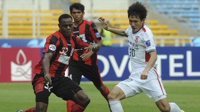 Direktur PT. Persib Bandung Bermartabat Teddy Tjahjono memastikan Victor Igbonefo akan bergabung dengan Persib Bandung musim 2018.