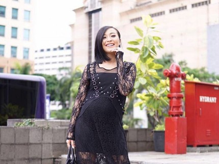 Cantiknya Rinni Wulandari di Usia Kehamilan 7 Bulan 