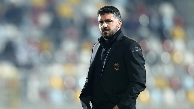 Direktur Olahraga AC Milan, Massimilliano Mirabelli, berharap Gennaro Gattuso dapat menangani AC Milan hingga 10 tahun ke depan.