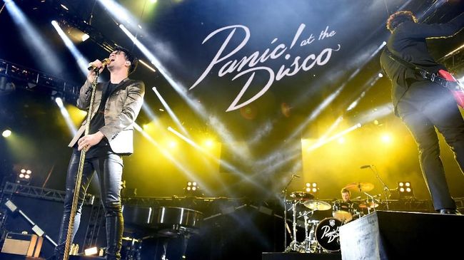 Panic At The Disco Ditinggal Pemain Bass