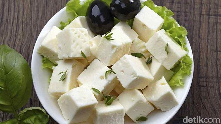 Feta Cheese, Keju dari Susu Kambing yang Baik untuk Tulang & Gigi Bunda