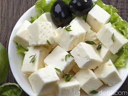 Feta Cheese, Keju dari Susu Kambing yang Baik untuk Tulang & Gigi Bunda