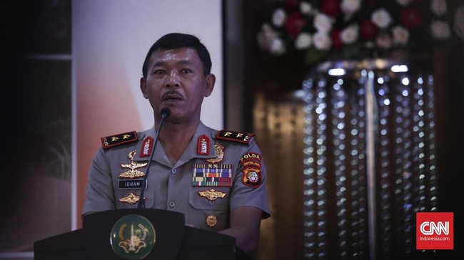 DPR menyatakan tak melihat ada cacat hukum dalam penunjukkan Komjen Idham Azis oleh Presiden Joko Widodo sebagai calon tunggal Kapolri pengganti Tito Karnavian.