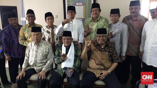 Forum Ulama dan Habaib (FUHAB) Jakarta mendatangi rumah dinas wakil gubernur DKI Jakarta. Mereka memberi masukan ke Sandi untuk mengatasi macet dan banjir.