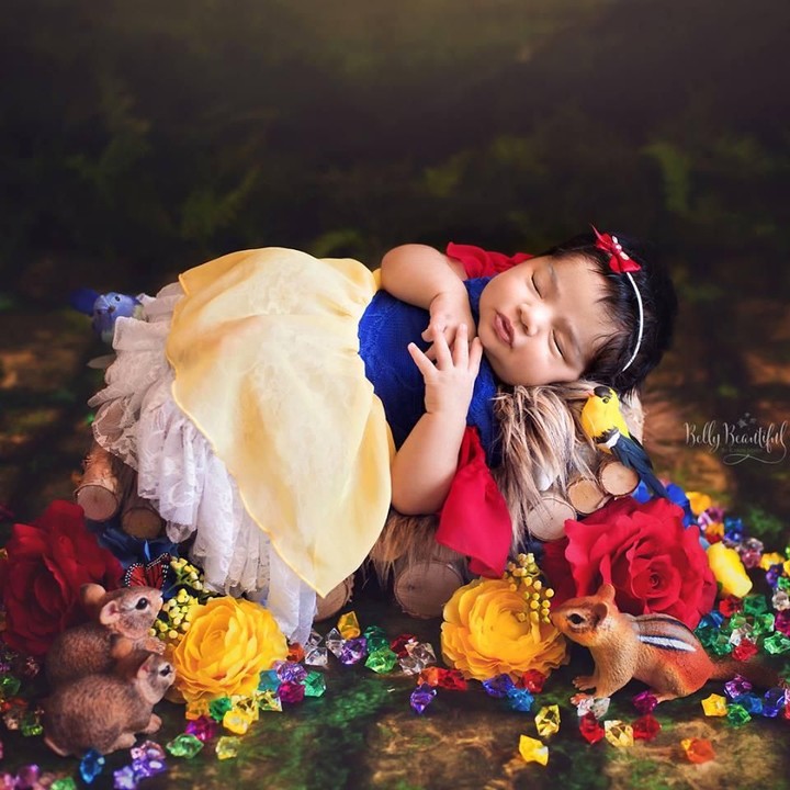 Salah satunya si Snow White yang imut banget. (Foto: Karen Marie/Belly Beautiful Portraits)