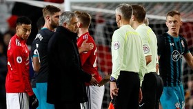 MU Tak Dapat Hadiah Penalti, Mourinho Sindir Wasit