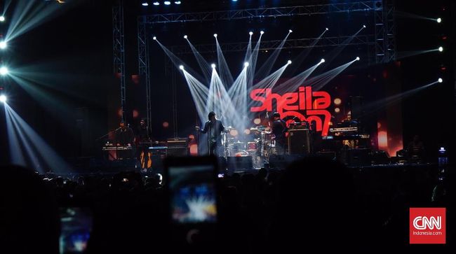 Salah satu band besar Indonesia, Sheila On 7 berusia genap 22 tahun pada Minggu (6/5).