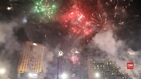 VIDEO: Keramaian Pesta Tahun Baru di Bundaran HI