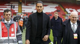 Klopp Tak Mau Buru-buru Mainkan Virgil van Dijk