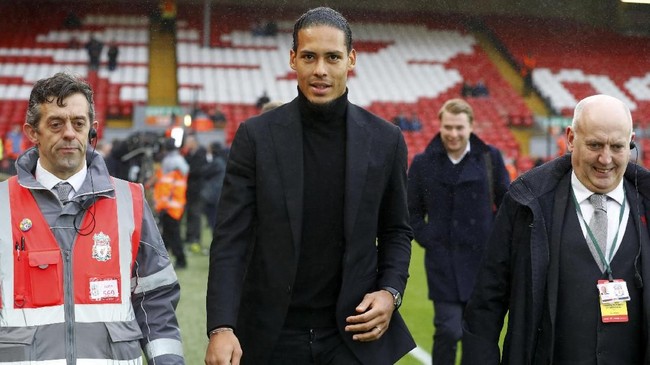 Virgil Van Dijk resmi menjadi pemain Liverpool pada Senin (1/1), sekaligus menjadi bek termahal dunia. Tetapi, dia tak bisa berbuat apa-apa soal harga tersebut.