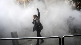 Belasan Tewas saat Demo, KBRI Teheran Imbau WNI Waspada