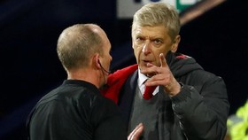 Wenger: Problem di Liga Primer Inggris Adalah Wasit