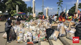 Satu Jam, Pengunjung Ancol Kumpulkan 1 Ton Sampah
