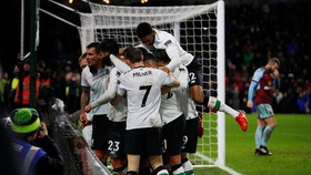 Liverpool Kalahkan Burnley 2-1 Tanpa Coutinho