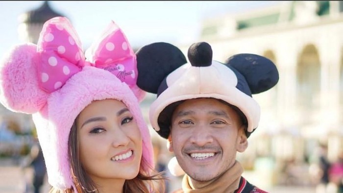 Liburan Ruben Onsu sekeluarga