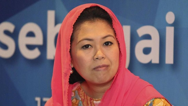 Yenny Wahid memutuskan urung maju di Pilgub Jatim setelah mendapat wejangan dari sesepuh Nahdatul Ulama dan meminta petunjuk Tuhan.