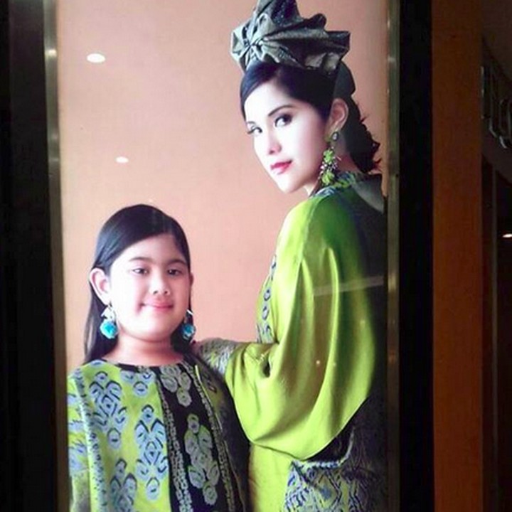 <p>Apalagi kalau pakai baju kembaran gini, makin mirip deh. (Foto: Instagram/ @annisayudhoyono)  </p>
