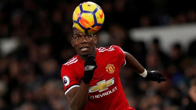 Gelandang Manchester United, Paul Pogba, menyebut perubahan taktik tim dan posisinya di babak kedua saat Setan Merah tekuk Everton 2-0.
