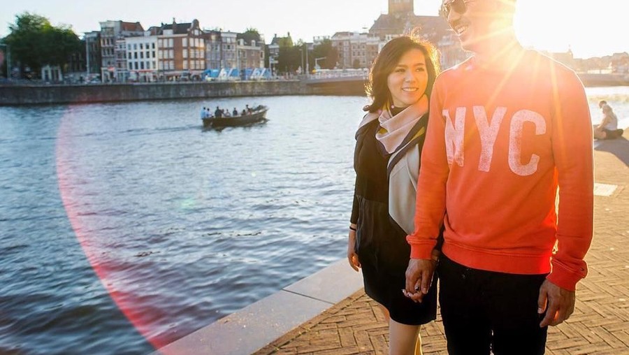 Momen 'Pacaran' Joe Taslim dan Istrinya Ini Manis Banget