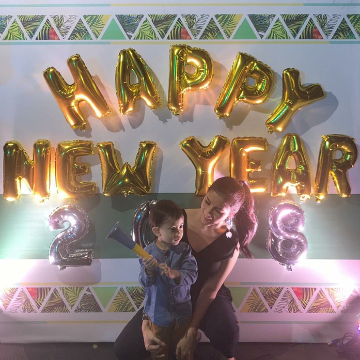 <p>Kalau Cynthia Ramlan, adik dari Olla Ramlan, asyik merayakan tahun baru 'romantis' bareng buah hatinya, Keanu. (Foto: Instagram/cynthiaramlan)</p>