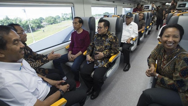Kementerian Perhubungan merencanakan kereta bandara tujuan Soekarno-Hatta melewati Stasiun Manggarai pada awal tahun depan.
