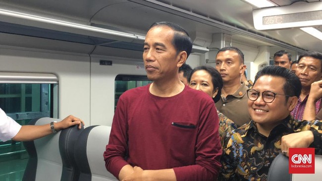 Presiden Jokowi ingin agar Kereta Api Bandara menjadi bagian moda transportasi yang terintergrasi yang kelak bisa mengurangi kemacetan.