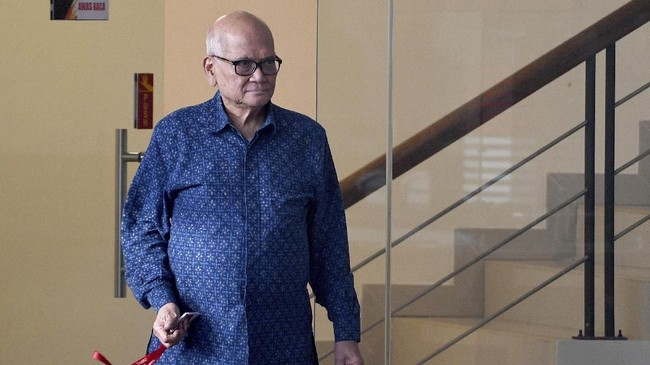 Mantan Menko Perekonomian Dorodjatun Kuntjoro-Jakti ikut didakwa terlibat dalam penerbitan SKL BLBI yang ditaksir merugikan negara hingga Rp4,58 triliun.