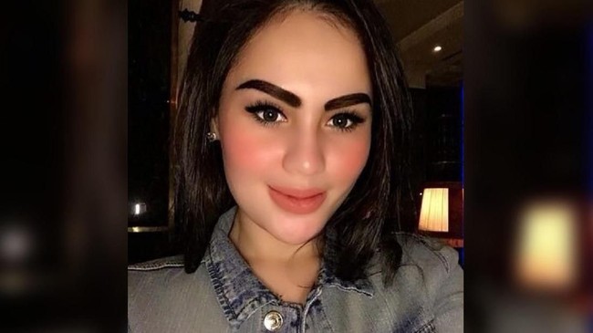 Ini kali ketiga Jennifer Dunn ditangkap polisi dalam perkara narkotik dan obat-obatan terlarang. Kasus sebelumnya terjadi tahun 2005 dan 2009.
