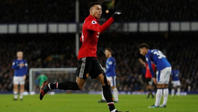 Di tengah masalah cedera dan penampilan pemain depan The Red Devils yang tidak stabil, Lingard menjadi solusi bagi Jose Mourinho.