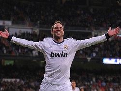 Sambil Tertawa, Higuain Cerita soal Disebut Kemahalan oleh Arsenal