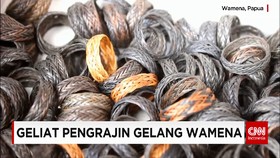 Geliat Pengrajin Gelang Wamena