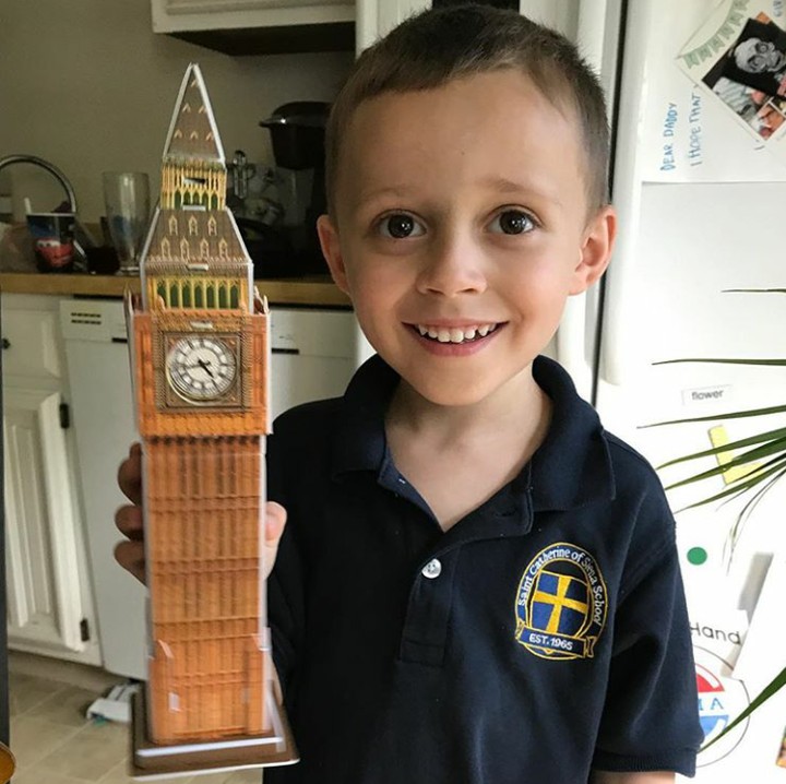 <p>Yeay! Nate berhasil 'membangun' Big Ben. (Foto: Instagram @thatmapkid)<br /><br /></p>