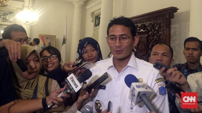 Wakil Gubernur DKI Jakarta Sandiaga Uno menyebut capaian keuangan 2017 yang bisa melampaui target harus bisa menjadi motivasi di 2018.