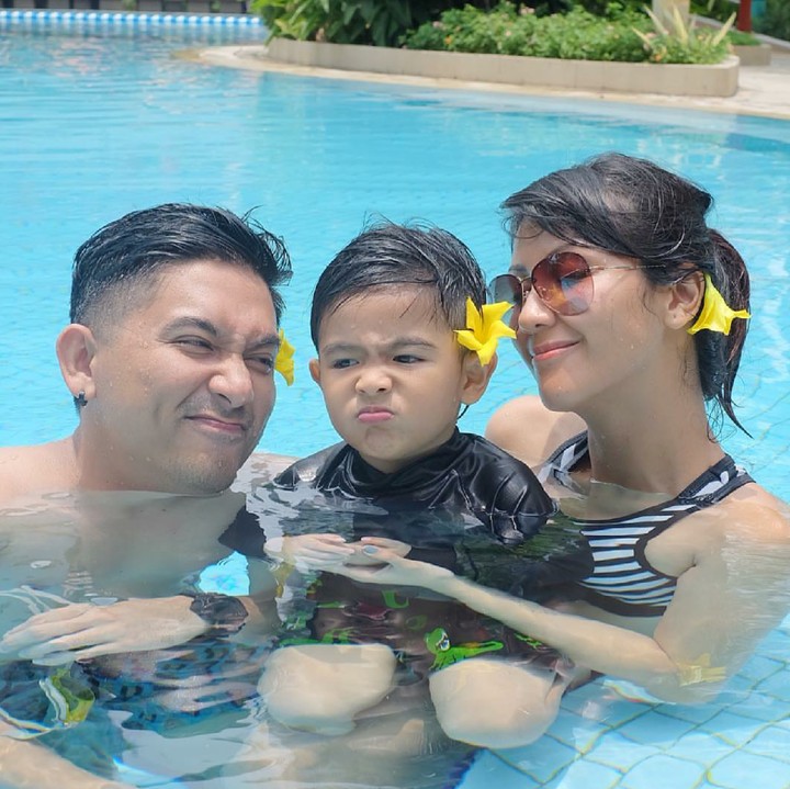 <p>Setahun kemudian, aktris dan aktor ini dikaruniai anak bernama Ryshaka atau yang akrab disapa Ry. (Foto: Instagram/mrsshareena)</p>