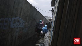 Banjir Rob Rendam Pemukiman Hingga RS Bhayangkara di Mamuju Sulbar