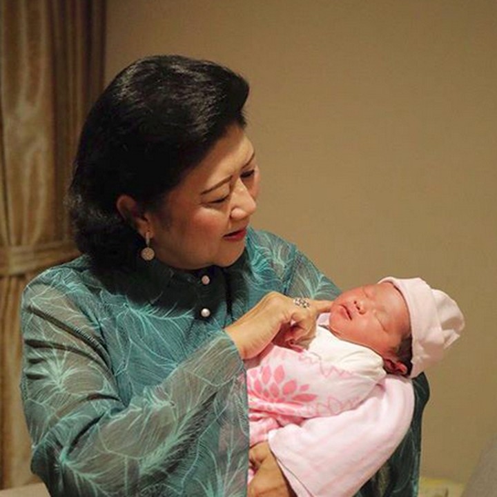 <p>Kalau ini Ani Yudhoyono sama cucu paling kecil, Gayatri Idalia Yudhoyono. (Foto: Instagram/ @aniyudhoyono)</p>
