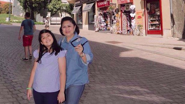 Sebagai nenek penyayang cucu, Ani Yudhoyono punya pesan manis sekaligus haru untuk cucu pertamanya, Almira, yang berulang tahun.