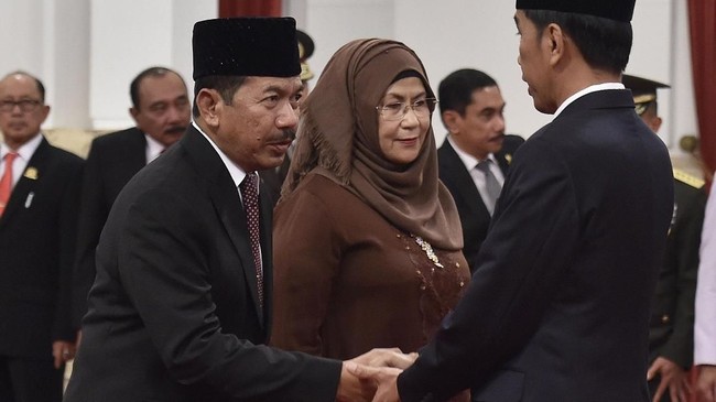 Saat ini Badan Siber dan Sandi Negara (BSSN) belum bisa menindak ketika mengetahui suatu ancaman di dunia siber. Penindakan masih wewenang kepolisian.