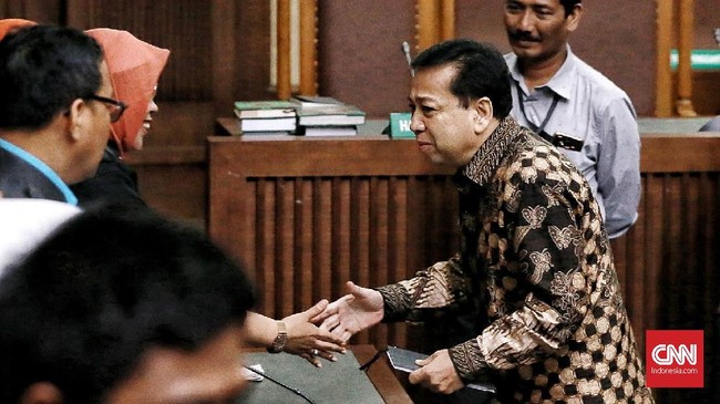 Anggota majelis hakim Anwar mengatakan, hilangnya nama-nama anggota DPR merupakan kewenangan jaksa penuntut umum KPK. 